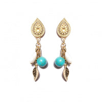 Short Earring Made of Mother-of-Pearl, Turquoise Spheres and Gold-Plated Metals
